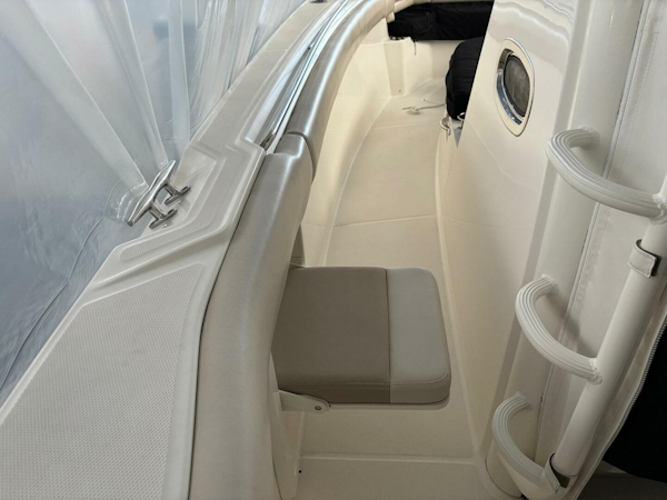 Boston Whaler-330 Outrage 2017 -Branford-Connecticut-United States-5289969