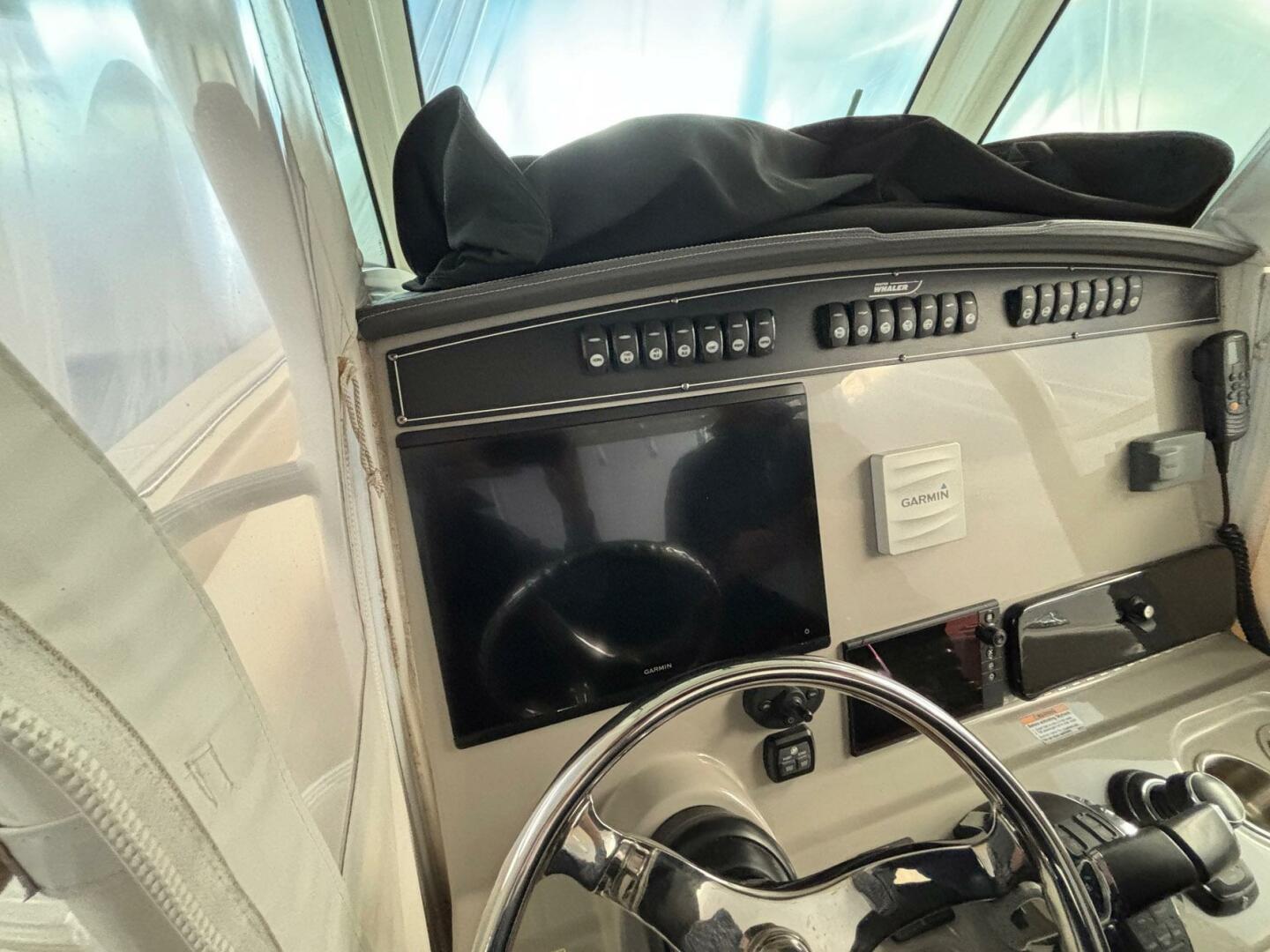 Boston Whaler-330 Outrage 2017 -Branford-Connecticut-United States-5289974 | Thumbnail