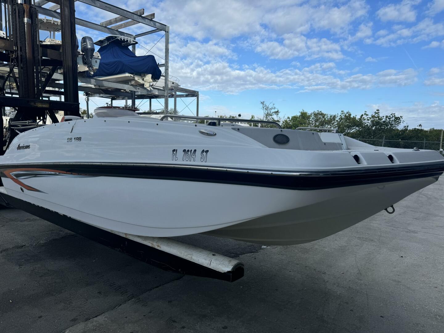 Used Hurricane 18' SunDeck Sport 188-OB For Sale In Florida