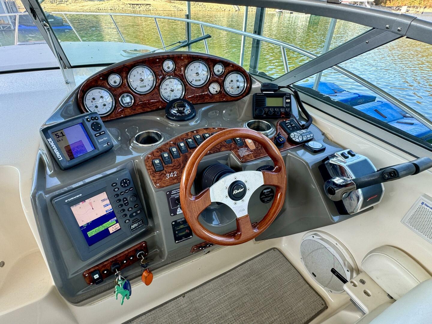 Rinker-342 Fiesta Vee 2004 -Norris Lake-Tennessee-United States-4868134 | Thumbnail