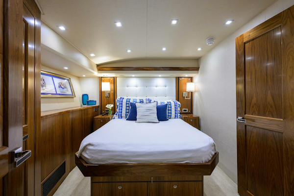Viking-92 Enclosed Bridge 2020-CHINA TIME Jupiter-Florida-United States-Viking 92 CHINA TIME  Starboard Guest Stateroom-4890213