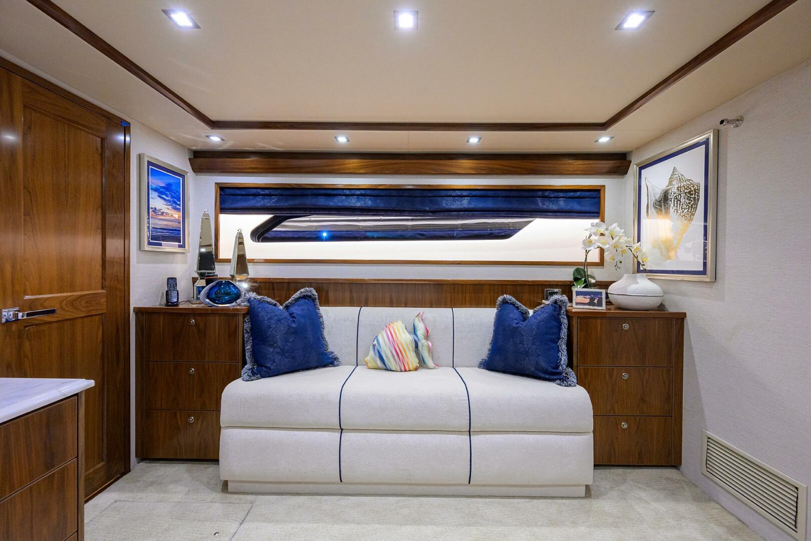 Viking-92 Enclosed Bridge 2020-CHINA TIME Jupiter-Florida-United States-Viking 92 CHINA TIME  Master Stateroom-4890145 | Thumbnail