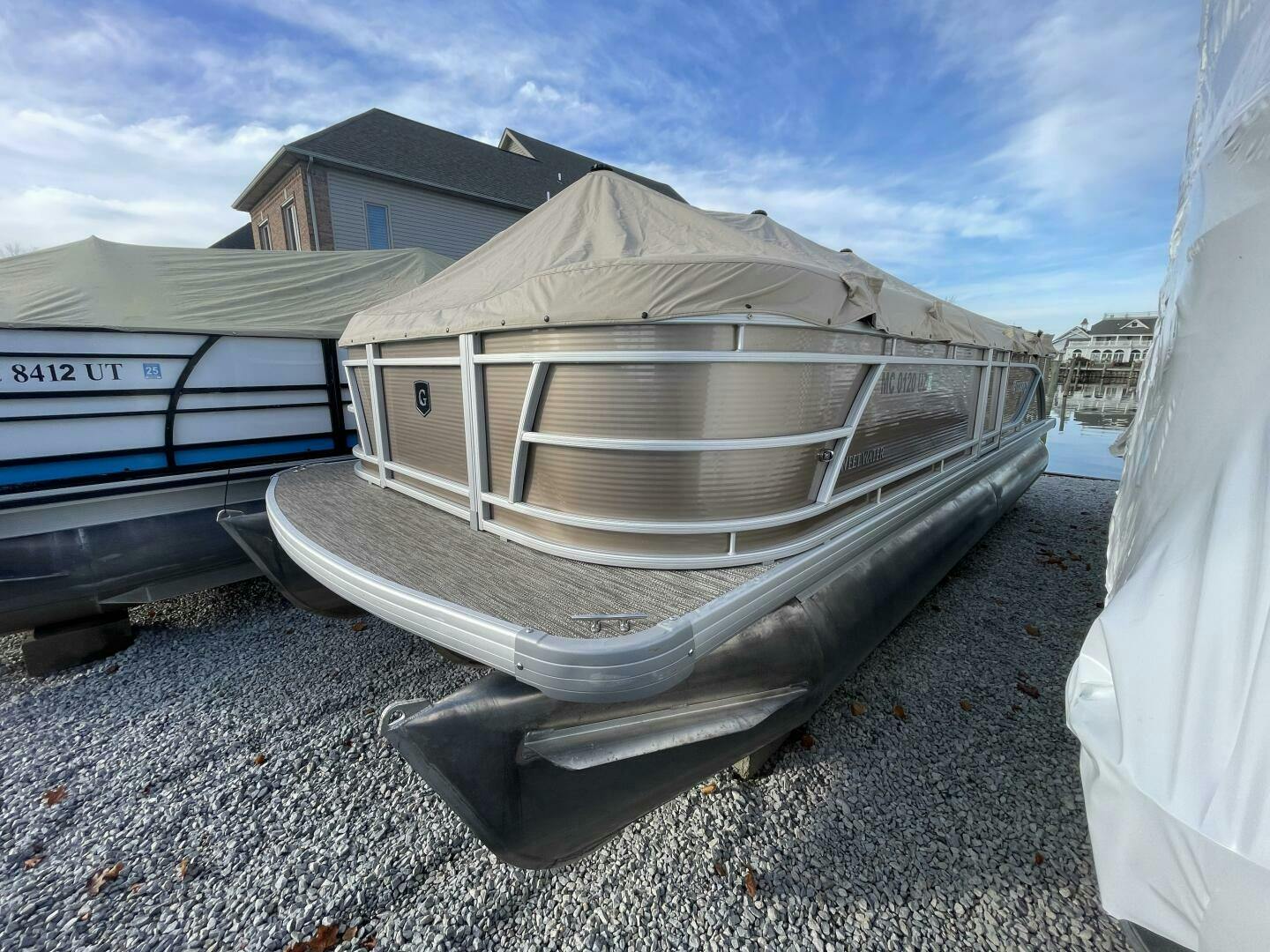 Godfrey-Sweetwater 2286 Split Bench 2024 -Harrison Township-Michigan-United States-4903490