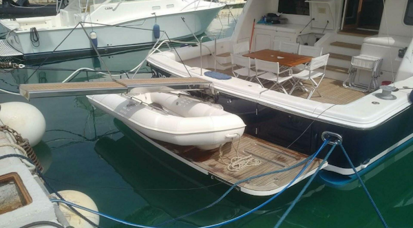 Bertram-Sport Fish 2006-Bouki Athens-Greece-4931811