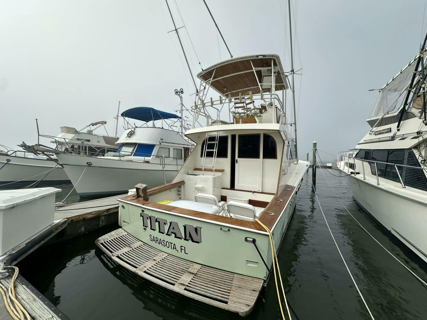 Post-Sport Fisherman 1979-Titan Clearwater-Florida-United States-4938054