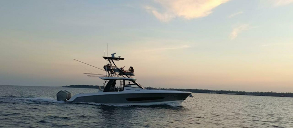 Boston Whaler-420 Outrage 2024-Bravia Veracruz-Mexico-4939880