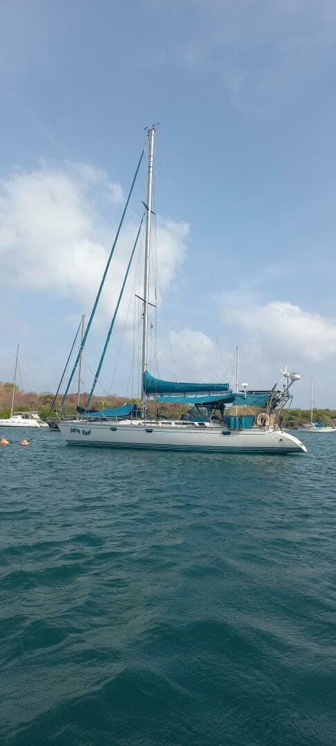 Jeanneau-sunkiss 1989-GYPSEY BLUES MARIGOT-Saint Martin-At Anchor With Shade Panels -4939959