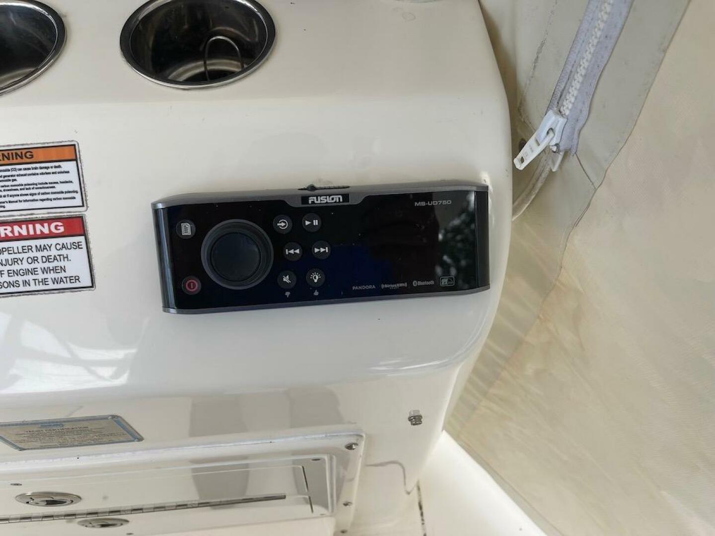 Cobia-344 Center Console 2015 -Stuart-4945111 | Thumbnail