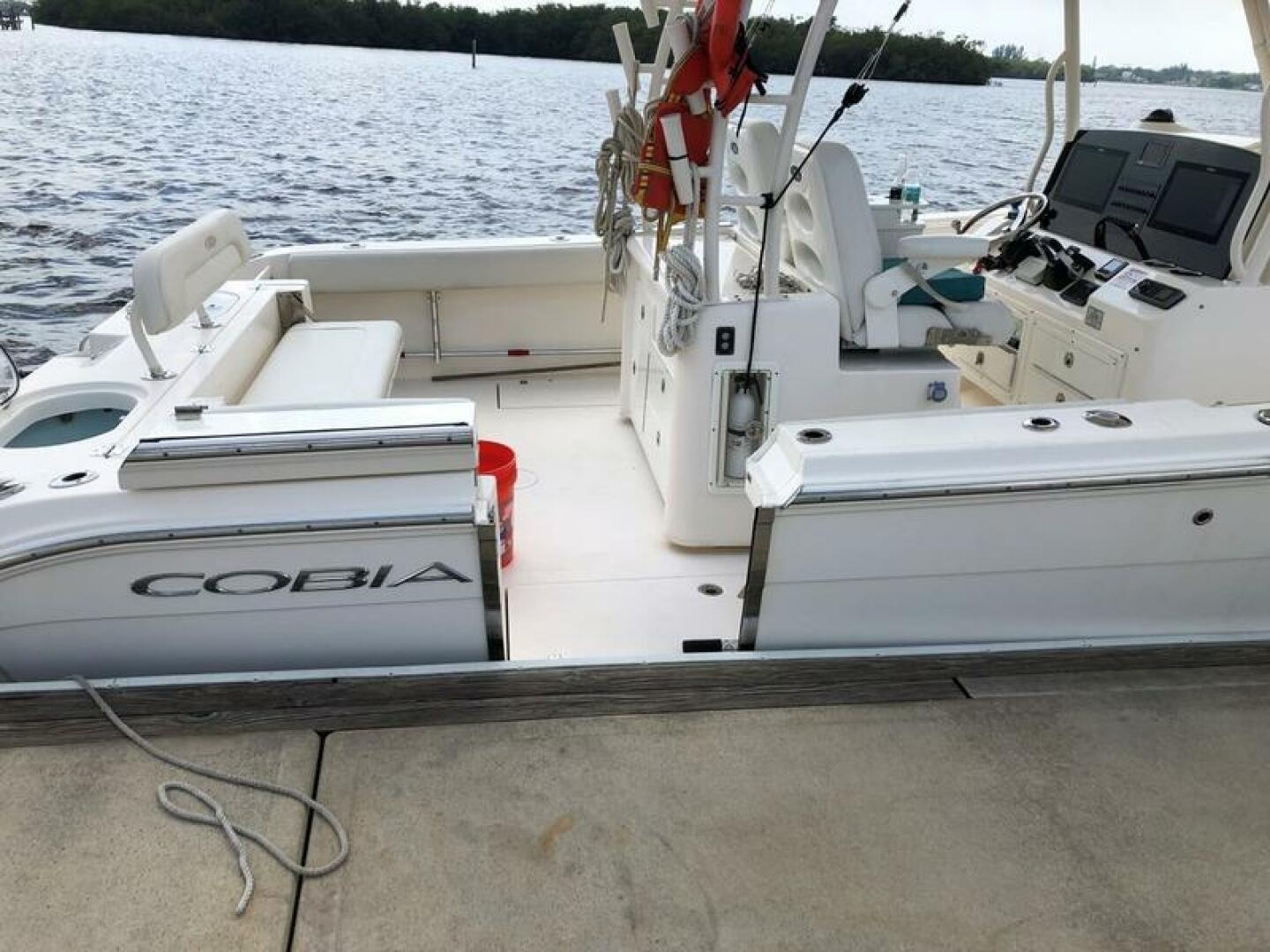 Cobia-344 Center Console 2015 -Stuart-4945105 | Thumbnail