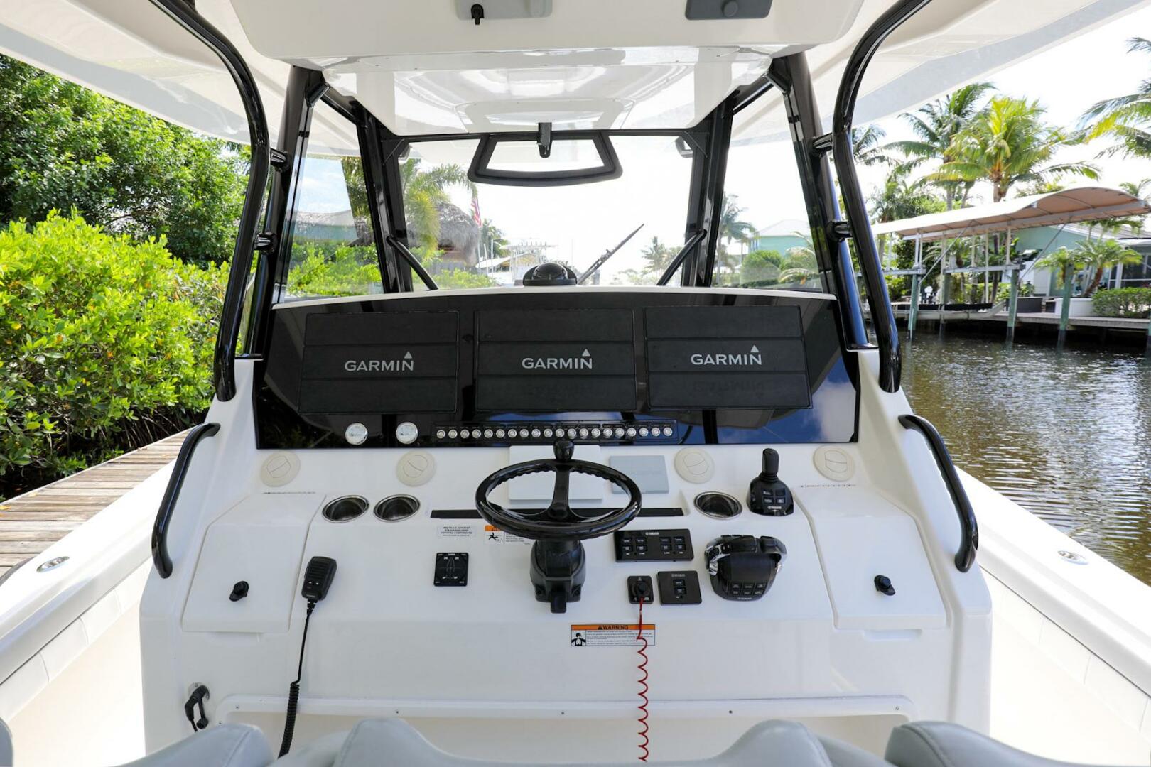 Regulator-41 2020-Grey Hull Stuart-2020 Regulator 41 boat helm with Garmin navigation systems.-4946327 | Thumbnail