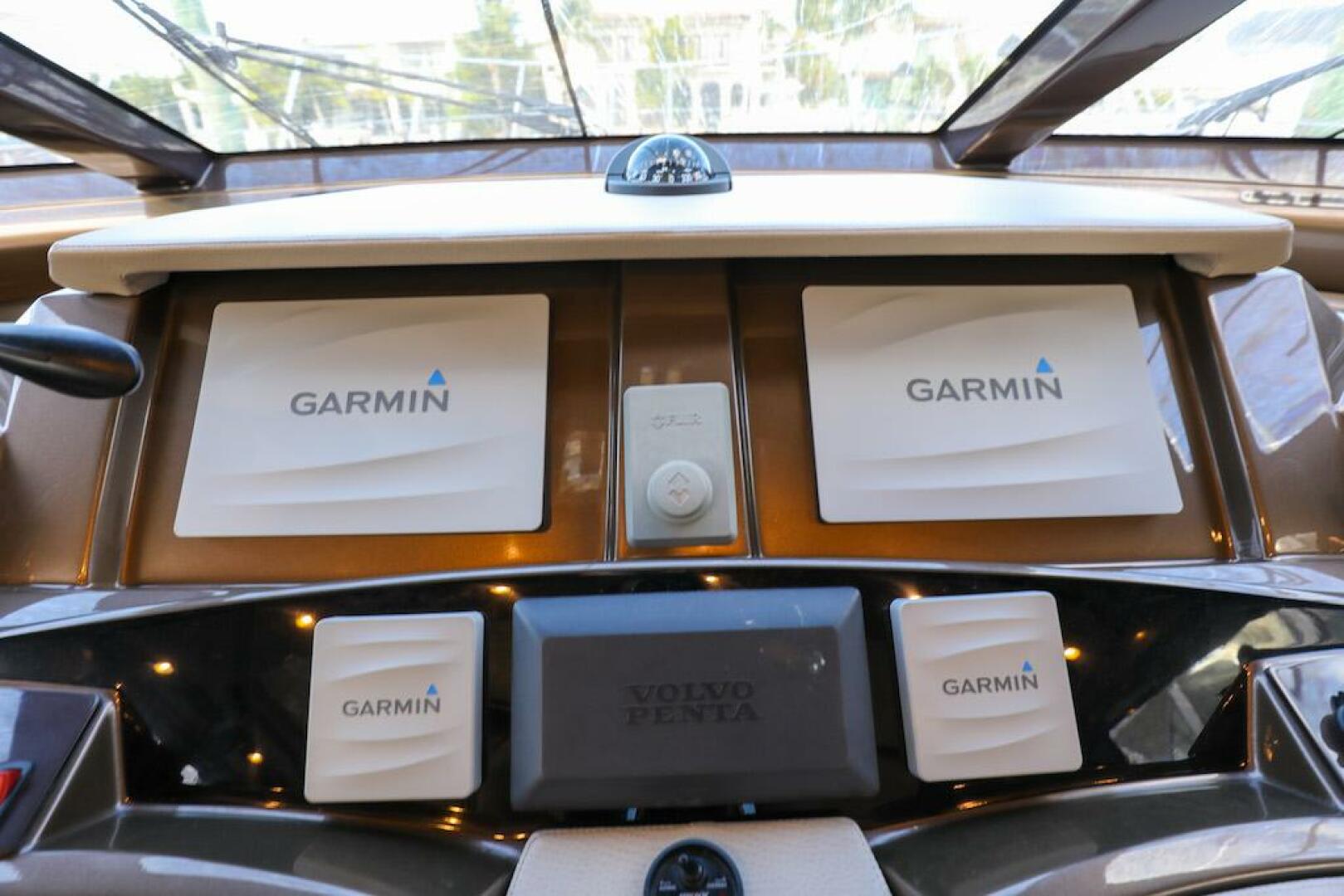 Marquis-660 Sport Yacht 2016 -Stuart-Marquis 660 Sport Yacht 2016 dashboard with Garmin navigation displays.-4947618 | Thumbnail