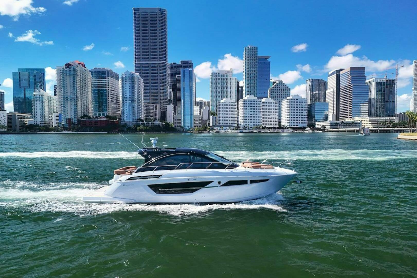 Cruisers Yachts-50 Cantius 2024 -Stuart-4948082