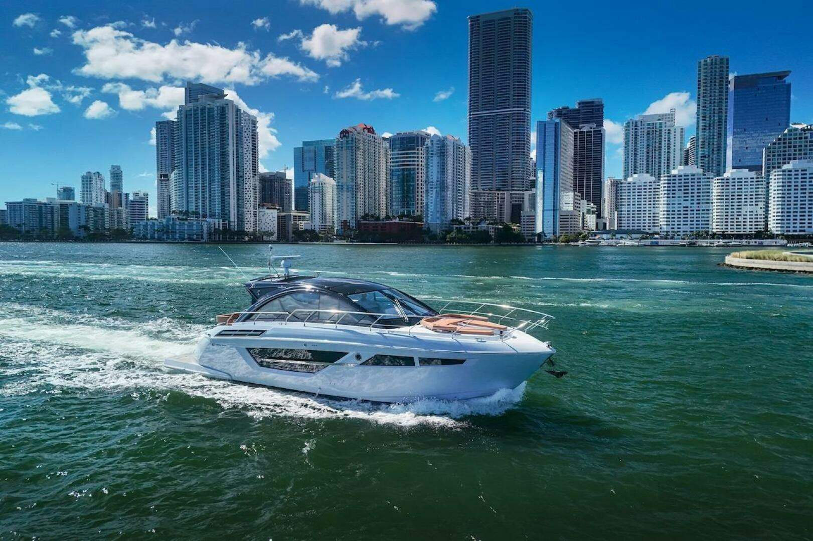 Cruisers Yachts-50 Cantius 2024 -Stuart-4948083