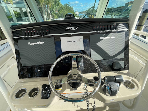 Boston Whaler-350 Outrage 2017 -Vero Beach-Florida-United States-4949633