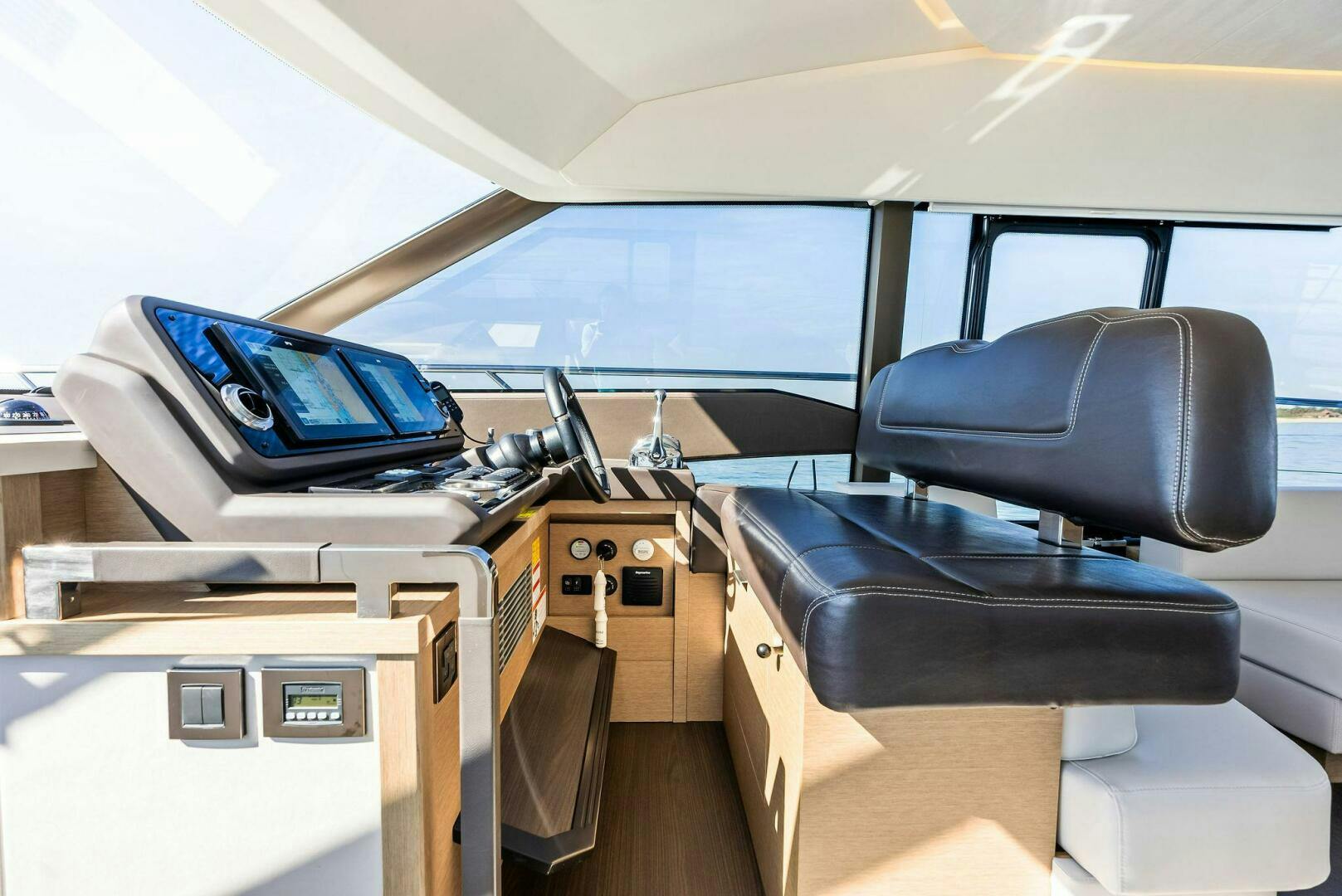 Prestige-590 Flybridge 2022-Anna Louise Palm Beach-Florida-United States-2022 Prestige 590 Flybridge ANNA LOUISE Helm-4985292