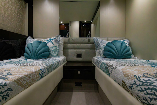 Sunseeker-Manhattan 66 2018-O LEGASEA Nassau-Bahamas-4952547