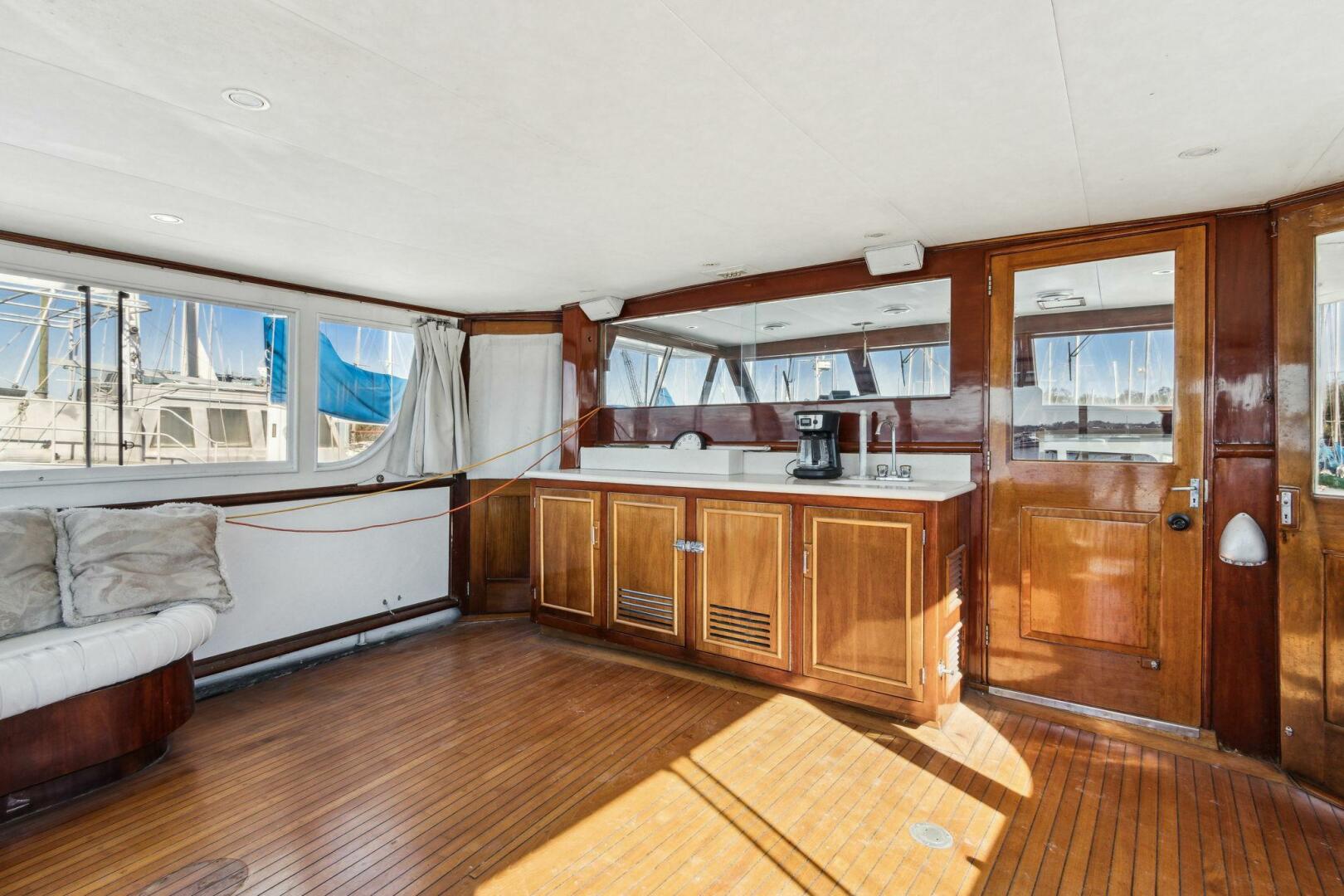 Burger-63 PH 1963-FIRST LADY St Marys-Georgia-United States-4957232 | Thumbnail