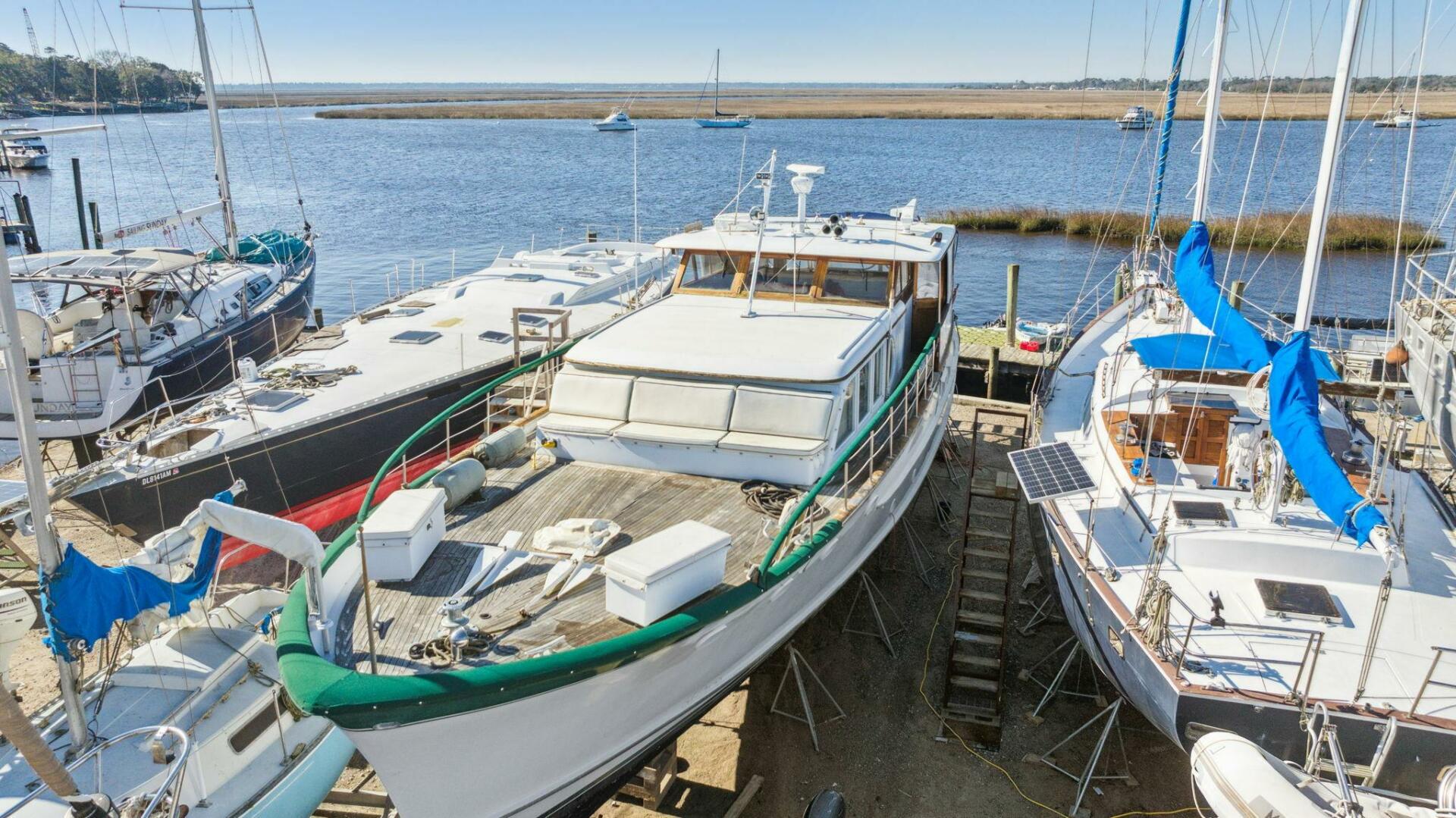 Burger-63 PH 1963-FIRST LADY St Marys-Georgia-United States-5050839 | Thumbnail