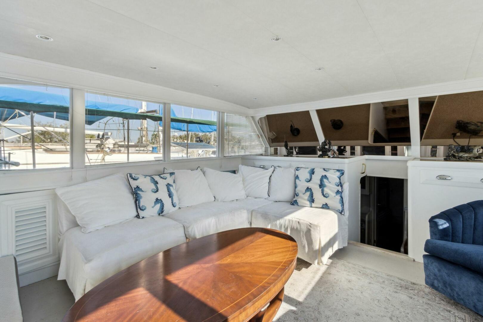 Burger-63 PH 1963-FIRST LADY St Marys-Georgia-United States-5050823 | Thumbnail