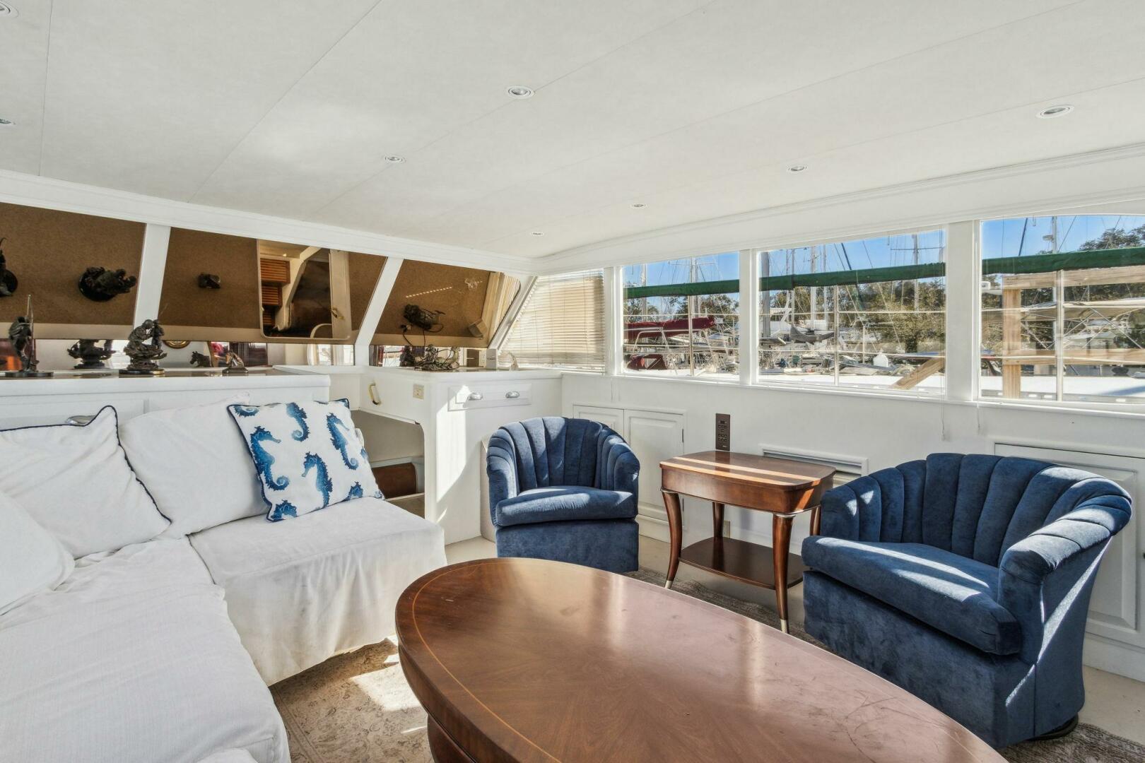 Burger-63 PH 1963-FIRST LADY St Marys-Georgia-United States-4958542 | Thumbnail