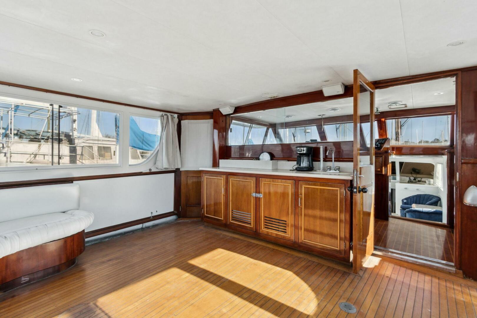 Burger-63 PH 1963-FIRST LADY St Marys-Georgia-United States-5050818 | Thumbnail