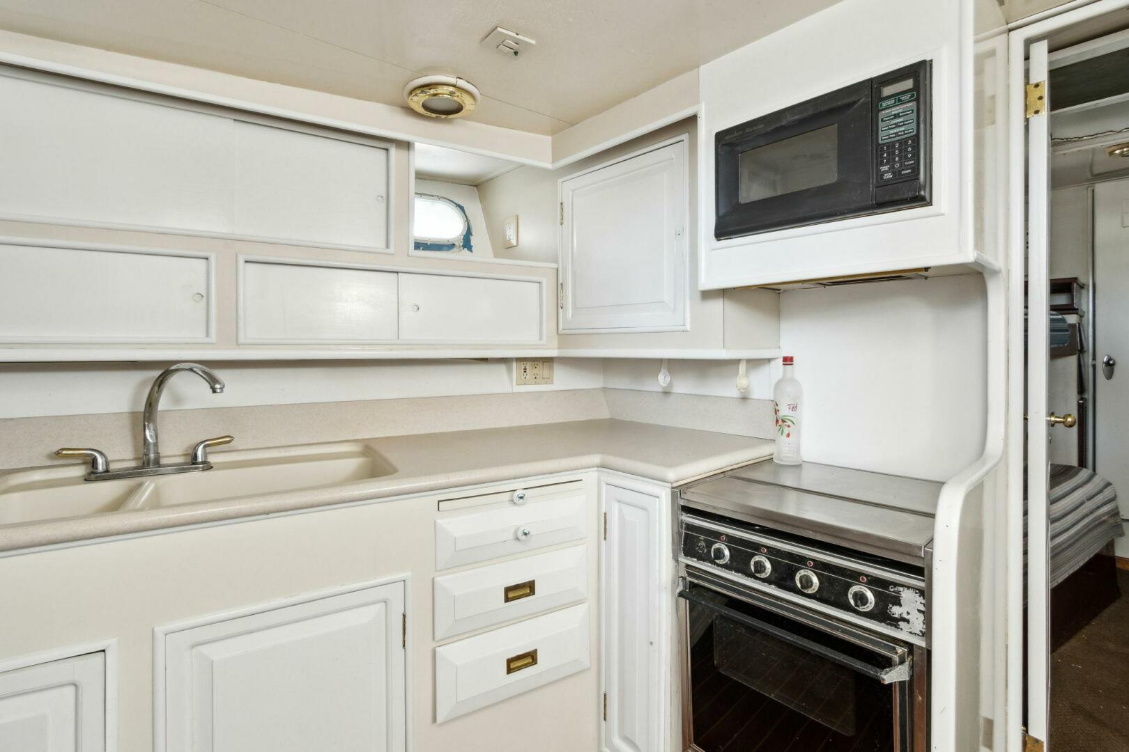 Burger-63 PH 1963-FIRST LADY St Marys-Georgia-United States-5050826 | Thumbnail