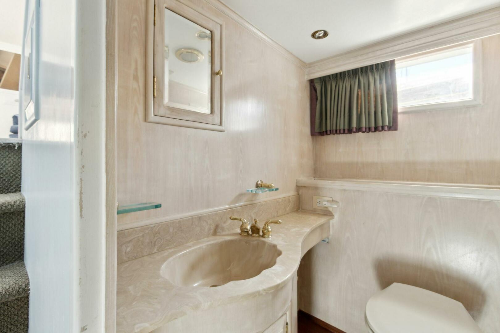 Burger-63 PH 1963-FIRST LADY St Marys-Georgia-United States-5050832 | Thumbnail