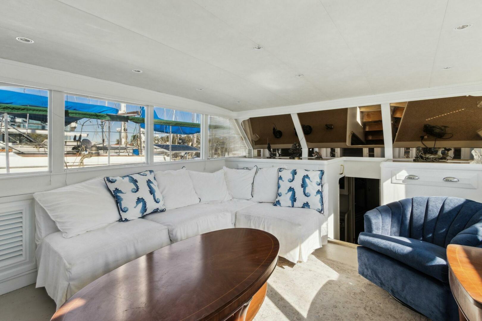 Burger-63 PH 1963-FIRST LADY St Marys-Georgia-United States-4958541 | Thumbnail