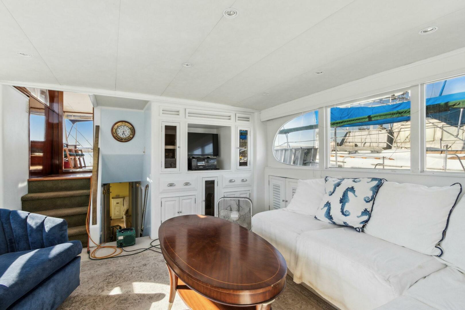 Burger-63 PH 1963-FIRST LADY St Marys-Georgia-United States-4958543 | Thumbnail