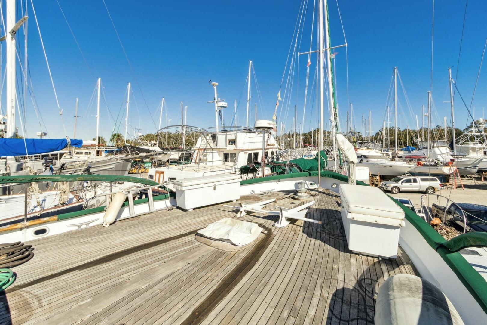 Burger-63 PH 1963-FIRST LADY St Marys-Georgia-United States-4957234 | Thumbnail