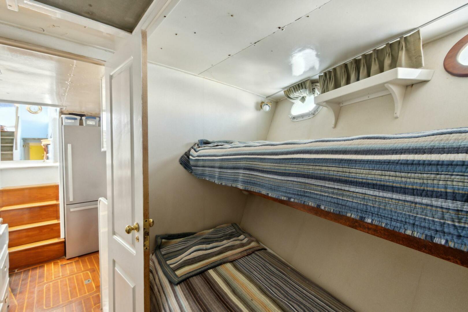 Burger-63 PH 1963-FIRST LADY St Marys-Georgia-United States-5050828 | Thumbnail