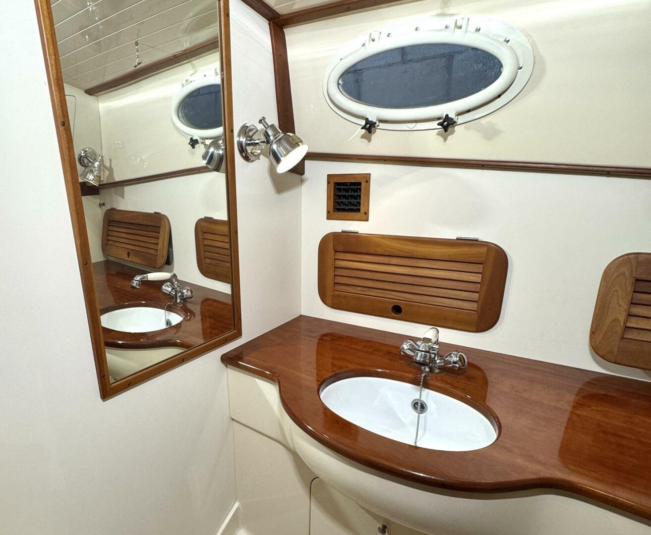 Hinckley-Picnic Boat EP 2003-Legacy II Jensen Beach-Florida-United States-5700871 | Thumbnail