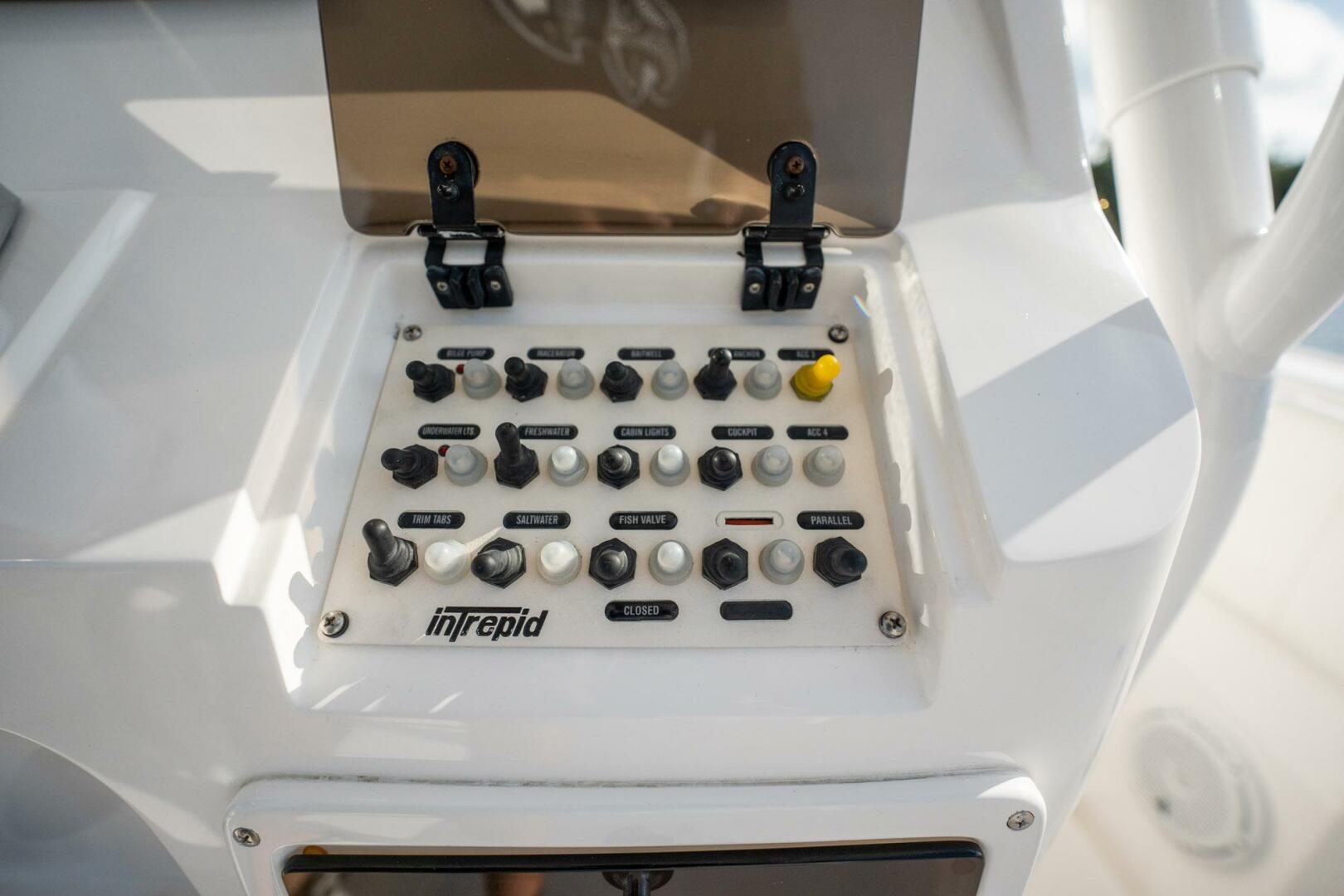 Intrepid-245 Center Console 2011 -Palm Beach Gardens-Florida-United States-4966781 | Thumbnail