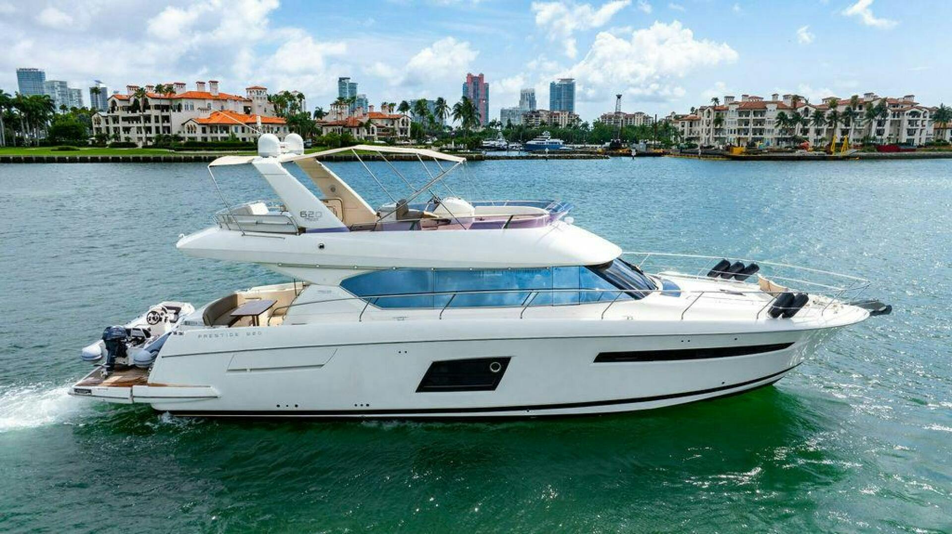 Prestige-620 Fly 2014-Worldwide Miami-Florida-United States-4973761