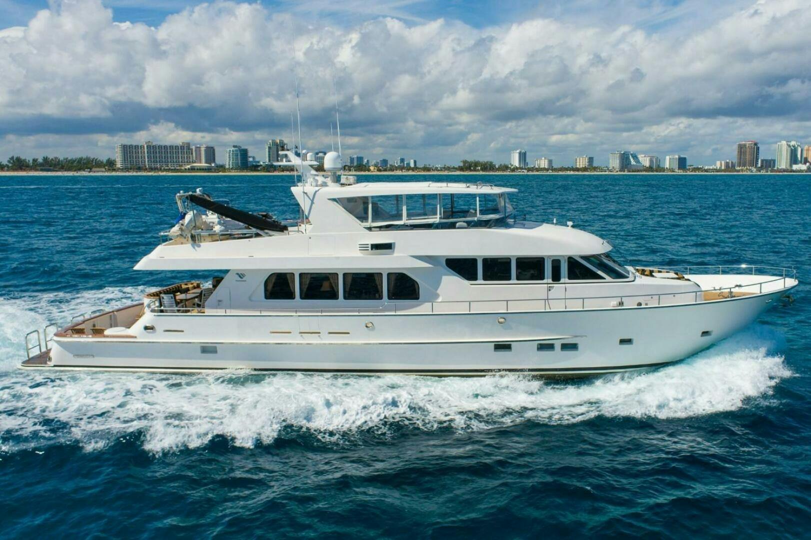 Paragon-Cockpit 2006-SEAS TO SEE Fort Lauderdale-Florida-United States-4983220