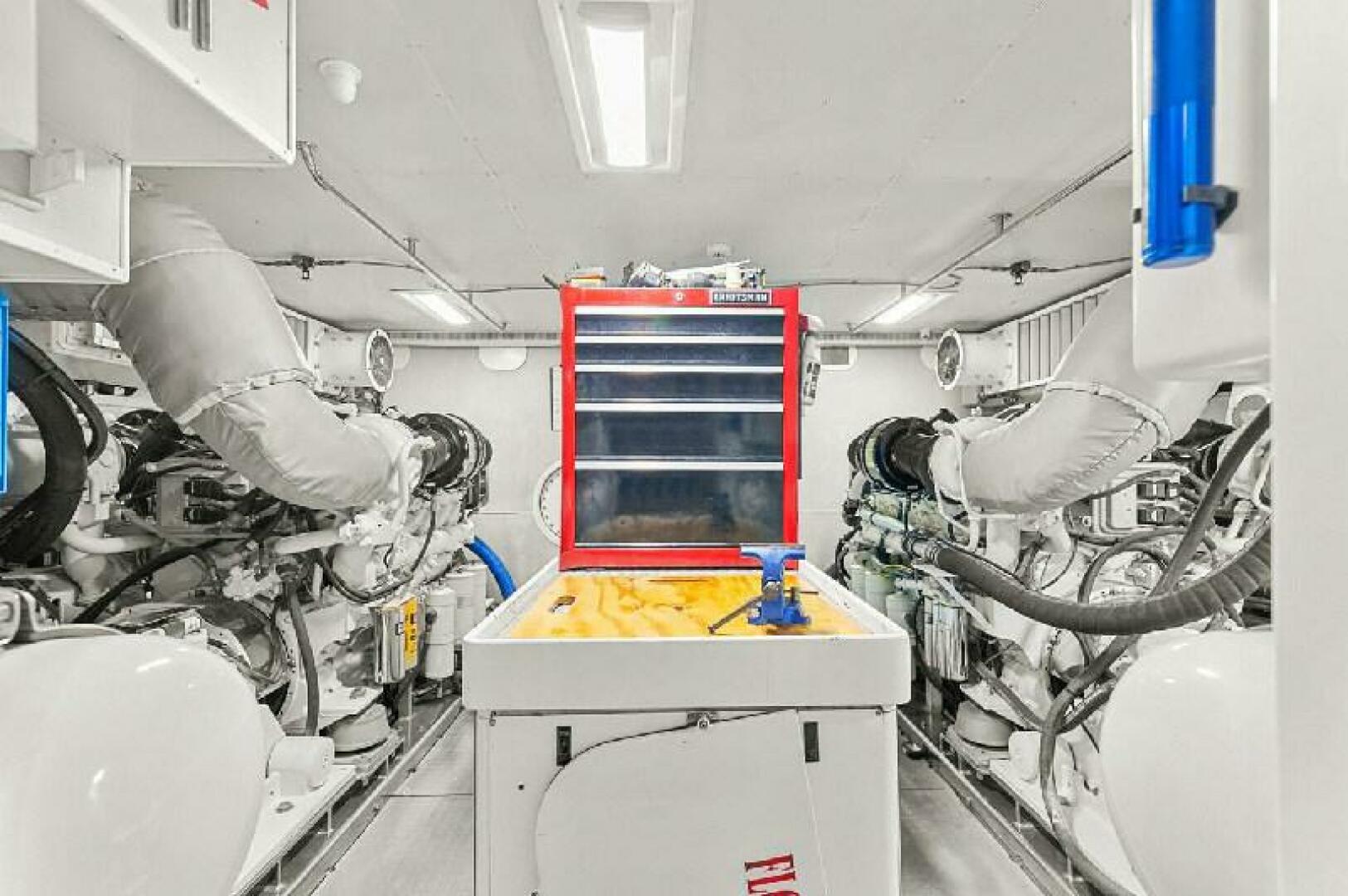 Paragon-Cockpit 2006-SEAS TO SEE Matagorda-Texas-United States-4983249 | Thumbnail