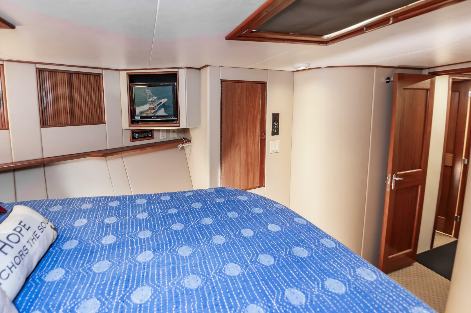 Buddy Davis-61 Convertible 1993-Nauti Norwegian Hampton-Virginia-United States-5172488 | Thumbnail