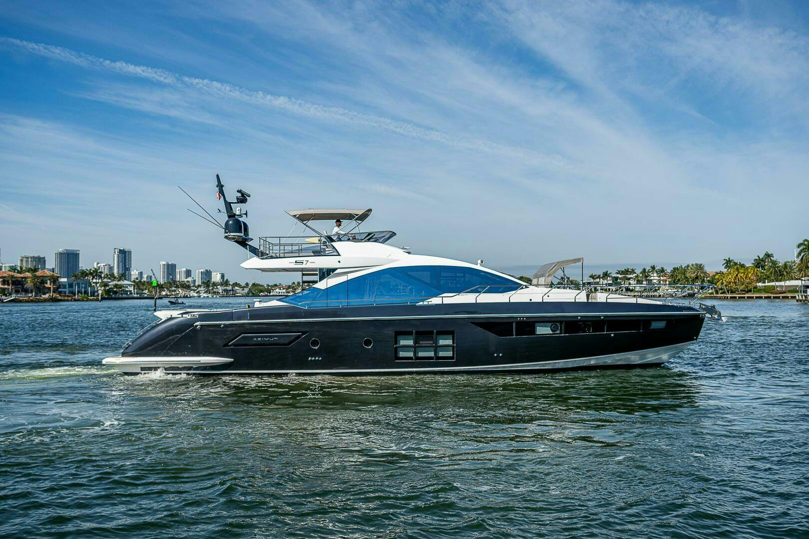 Azimut-S7 2019 -Fort Lauderdale-Florida-United States-4997151