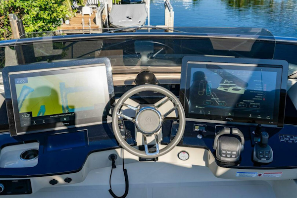 Absolute-64 Navetta 2023-KINGSHIP Aventura-Florida-United States-Absolute 64  Kingship  Flybridge Helm-4986201