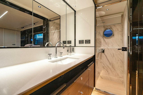 Absolute-64 Navetta 2023-KINGSHIP Aventura-Florida-United States-Absolute 64  Kingship  Master Head-4986161