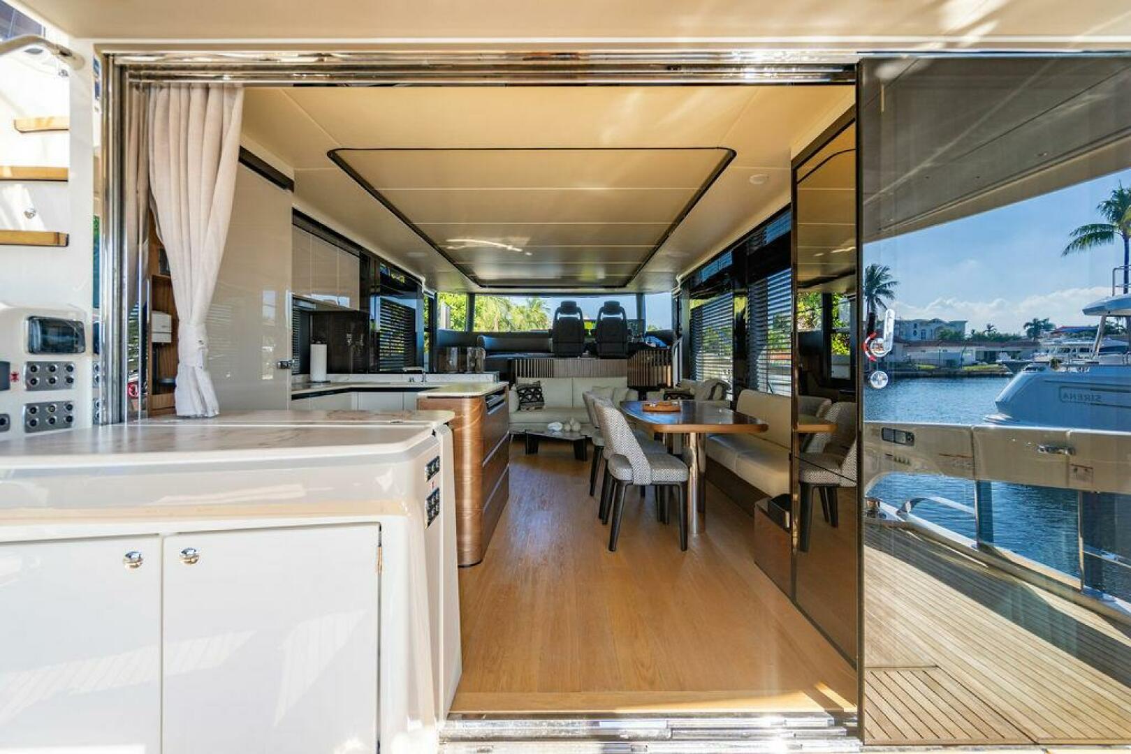 Absolute-64 Navetta 2023-KINGSHIP Aventura-Florida-United States-Absolute 64  Kingship  Salon-4985856 | Thumbnail