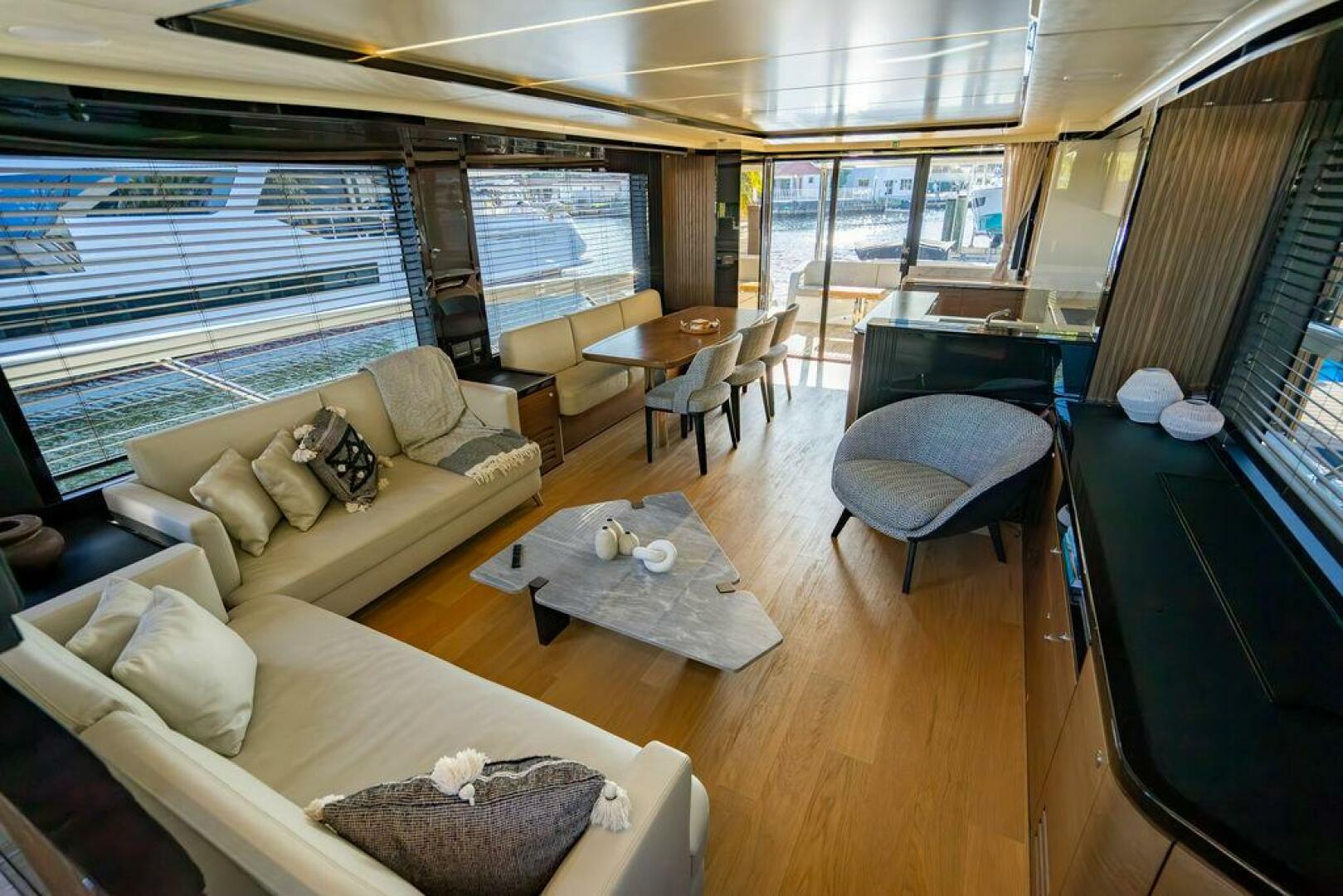 Absolute-64 Navetta 2023-KINGSHIP Aventura-Florida-United States-Absolute 64  Kingship  Salon-4985879 | Thumbnail