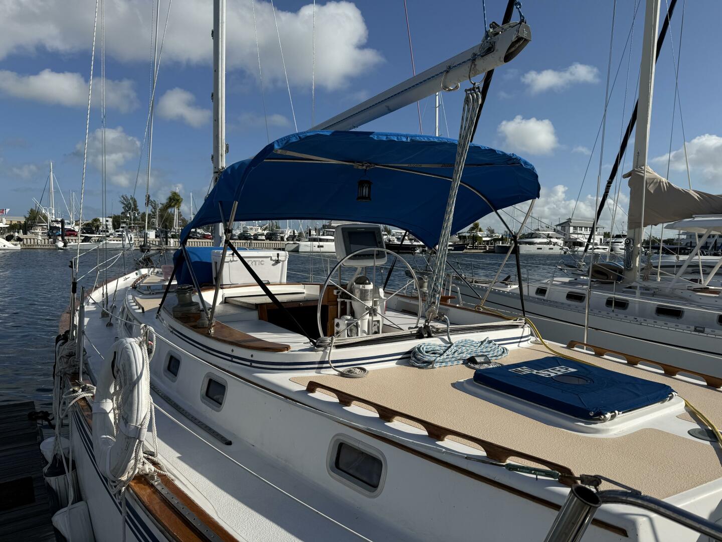 Endeavour-42 1985 -Stock Island-Florida-United States-5024071 | Thumbnail