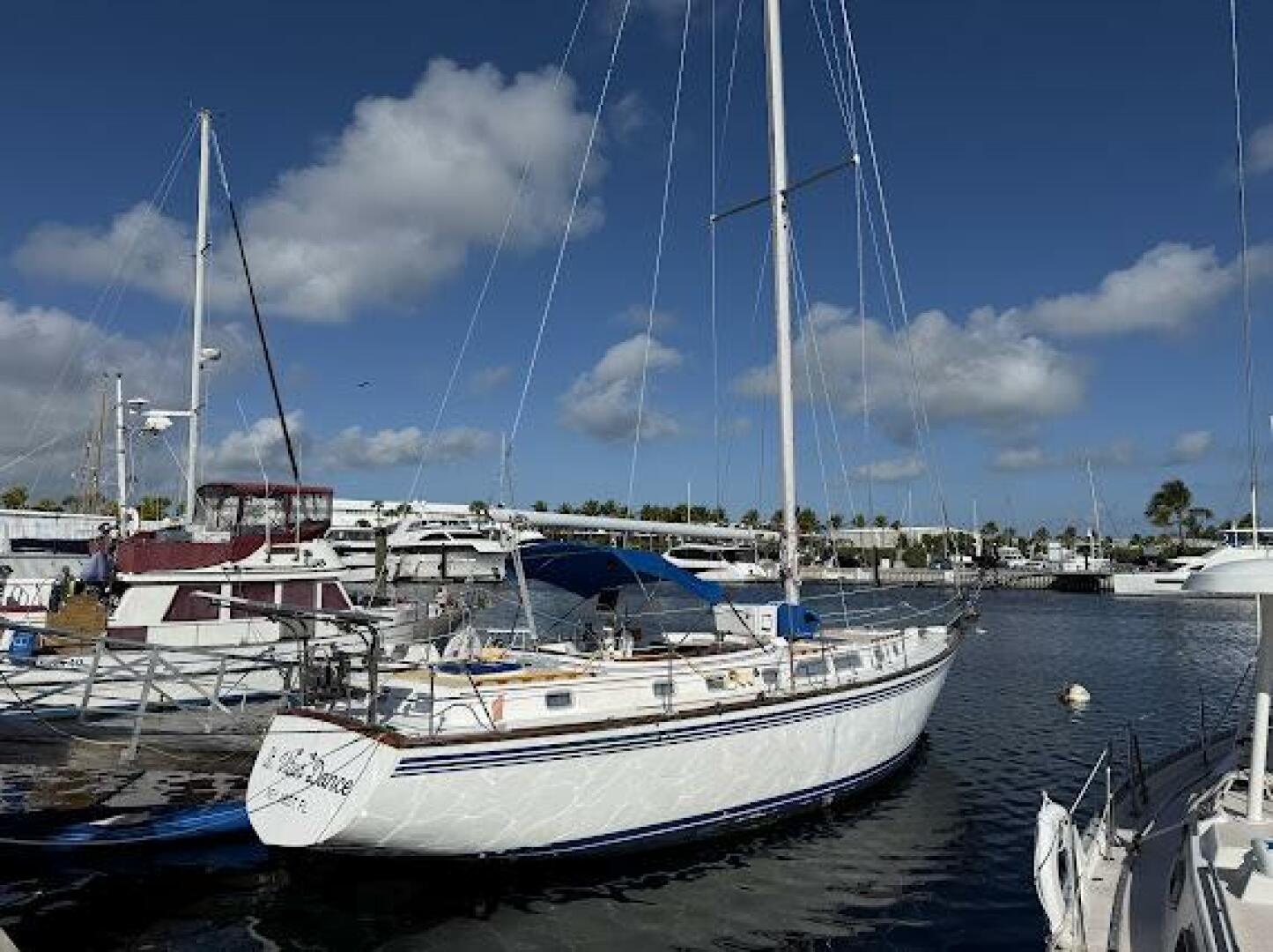 Endeavour-42 1985 -Stock Island-Florida-United States-5028649 | Thumbnail