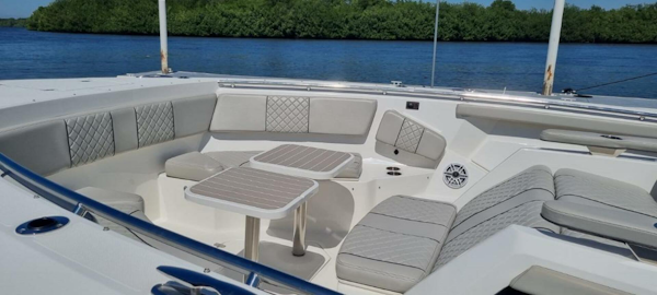 Pursuit-S428 2022-HAPPY HOUR Quepos-Costa Rica-5011535