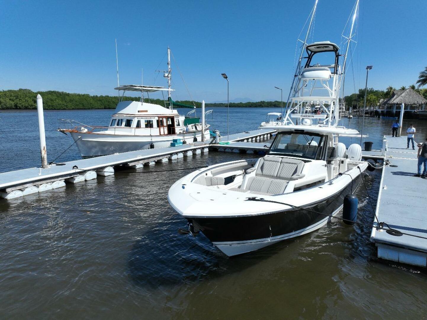 Pursuit-S428 2022-HAPPY HOUR Quepos-Costa Rica-Pursuit 42  Happy Hour  Exterior Profile-5011544 | Thumbnail