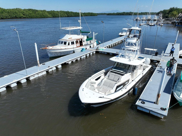 Pursuit-S428 2022-HAPPY HOUR Quepos-Costa Rica-Pursuit 42  Happy Hour  Exterior Profile-5011548