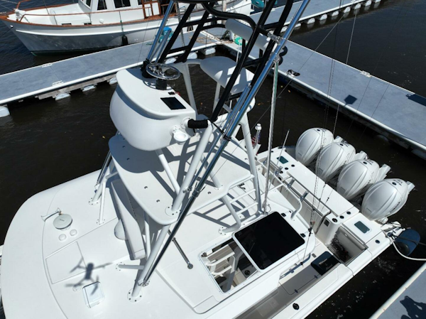 Pursuit-S428 2022-HAPPY HOUR Quepos-Costa Rica-Pursuit 42  Happy Hour  Tower-5011847