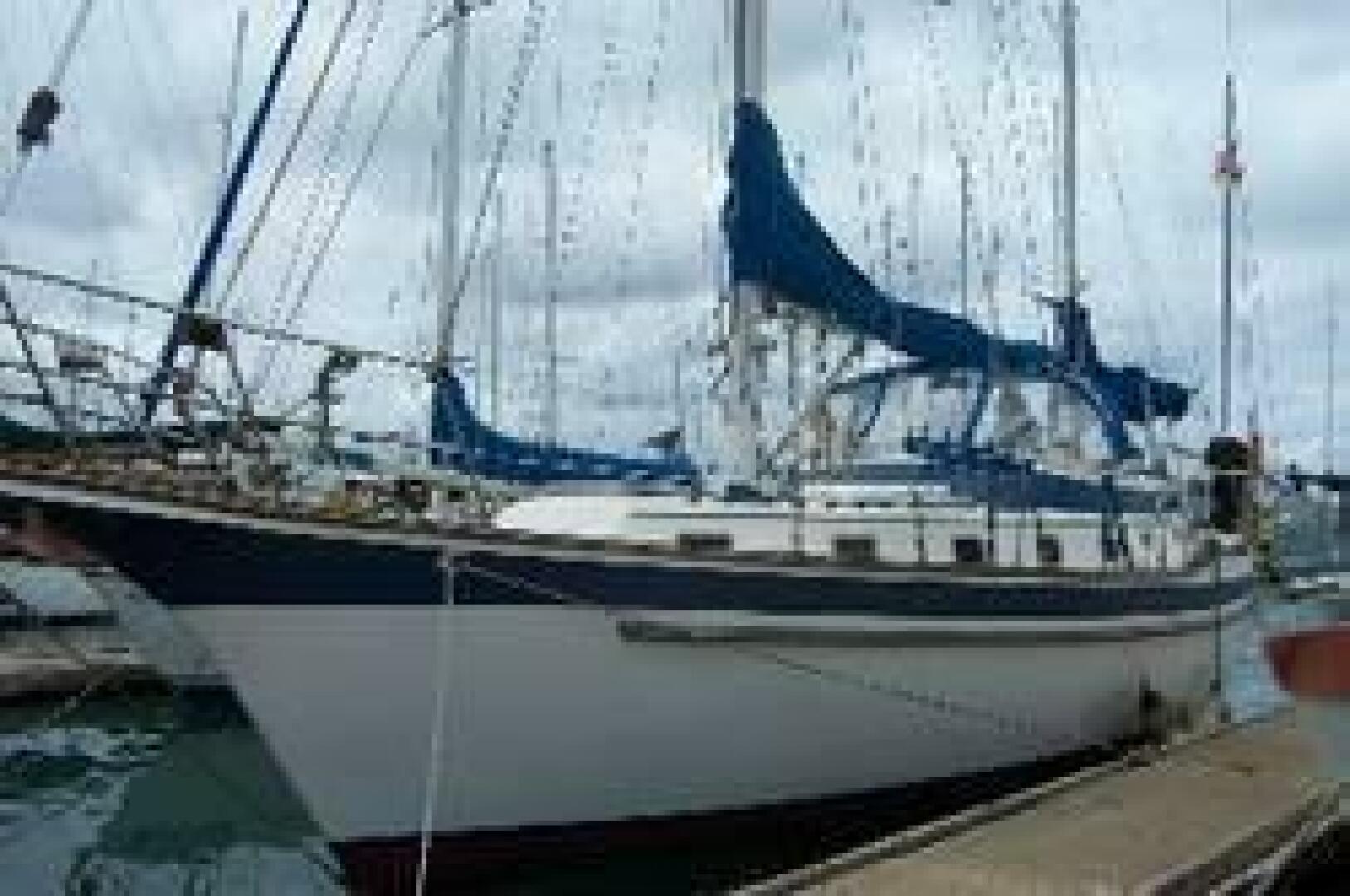 Endeavour-43 CC 1982-MANUIWA Honolulu-Hawaii-United States-5013212 | Thumbnail