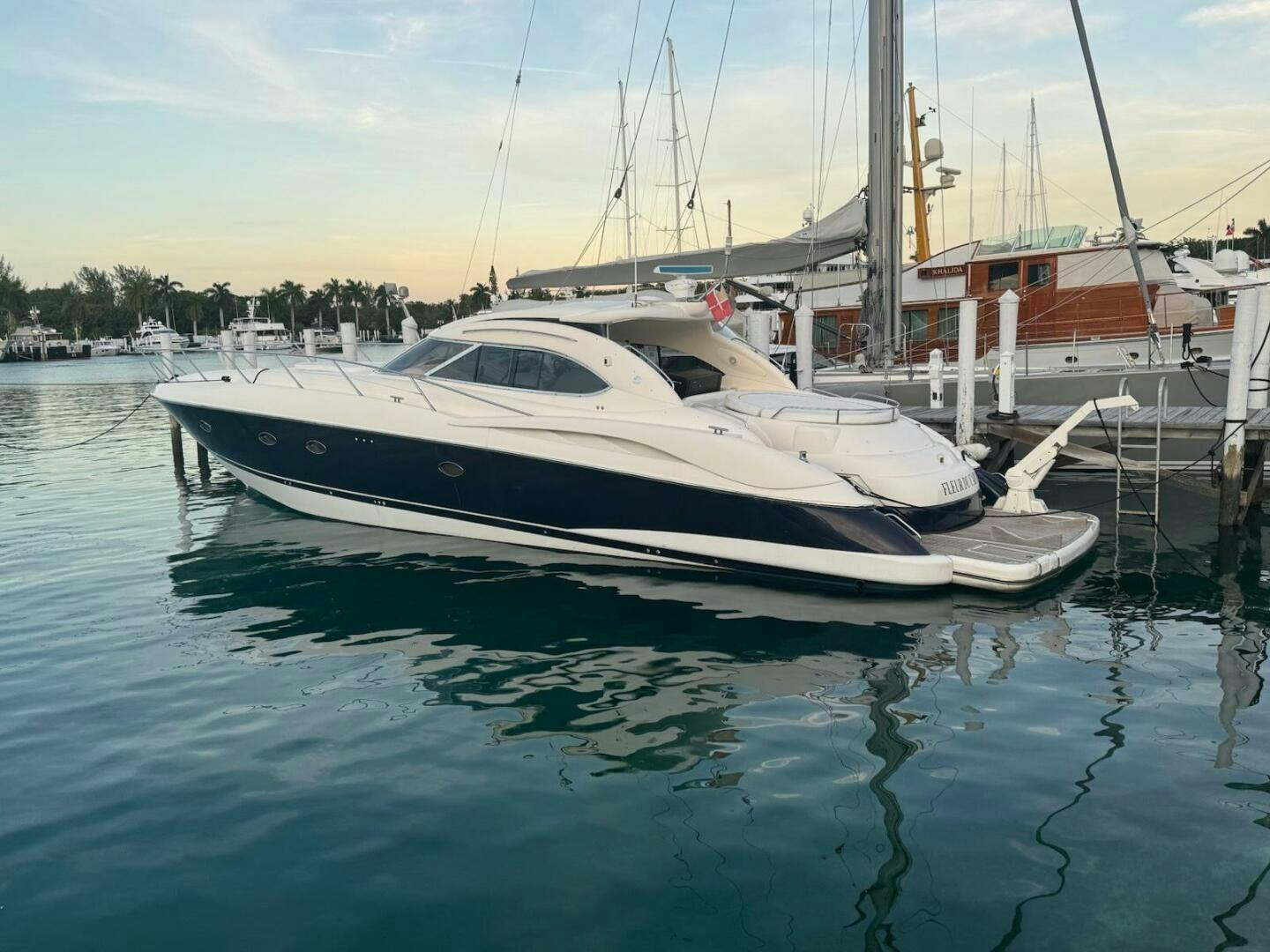 Sunseeker-Predator 60 2000-FLEUR DU CAP A Dania Beach-Florida-United States-5018448